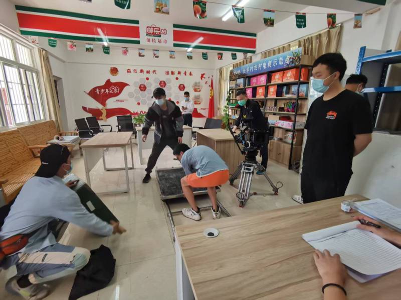 鼎城区广告片拍摄公司：极简主义践行者，少即是多的视觉哲学